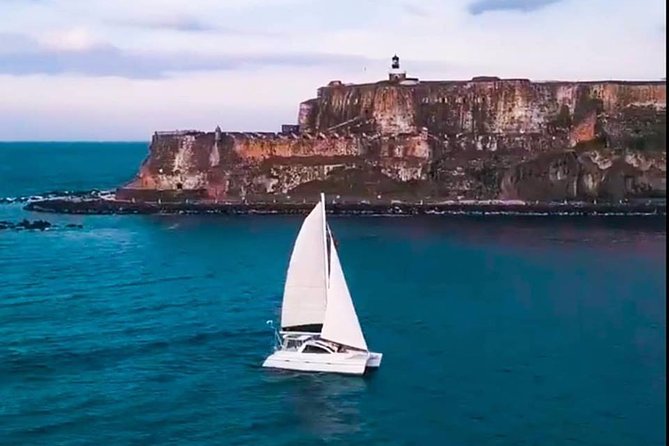 San Juan Catamaran Sunset Sail with Drinks Included - The main drawbacks: motor use and boat condition
