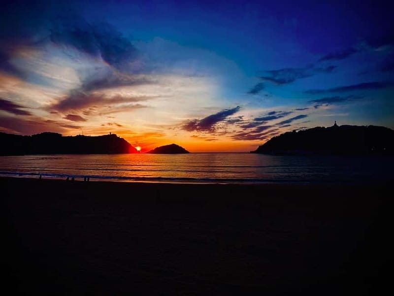 San Sebastián: Sunset Cruise on a Sustainable Catamaran - Boarding at Stairway Number 1