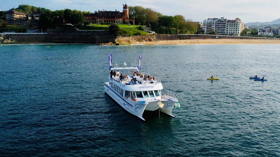 San Sebastian: Sustainable Catamaran Cruise with Audio Guide - Key points to know