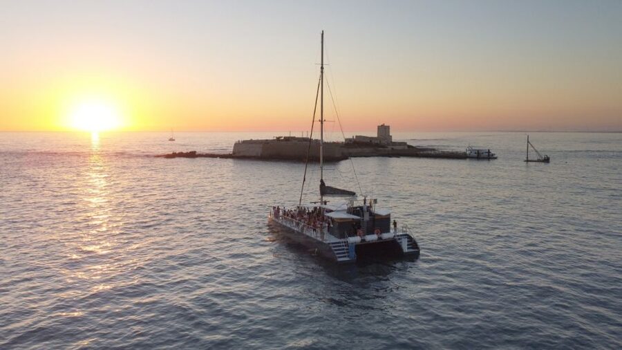 Sancti Petri: Sunset Catamaran Cruise - Sancti Petri Castle From the Water