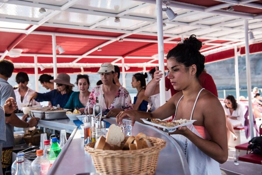 Santorini: Catamaran Cruise, Winery, & Oia Sunset Combo Tour - Timing, transport, and the day’s weak spot