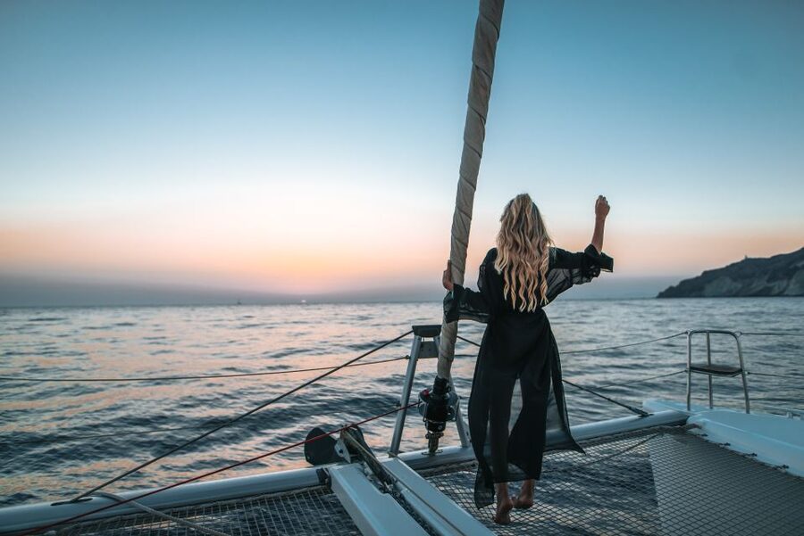 Santorini: Catamaran Cruise with Meal & Open Bar - What makes this Santorini sailing trip worth considering