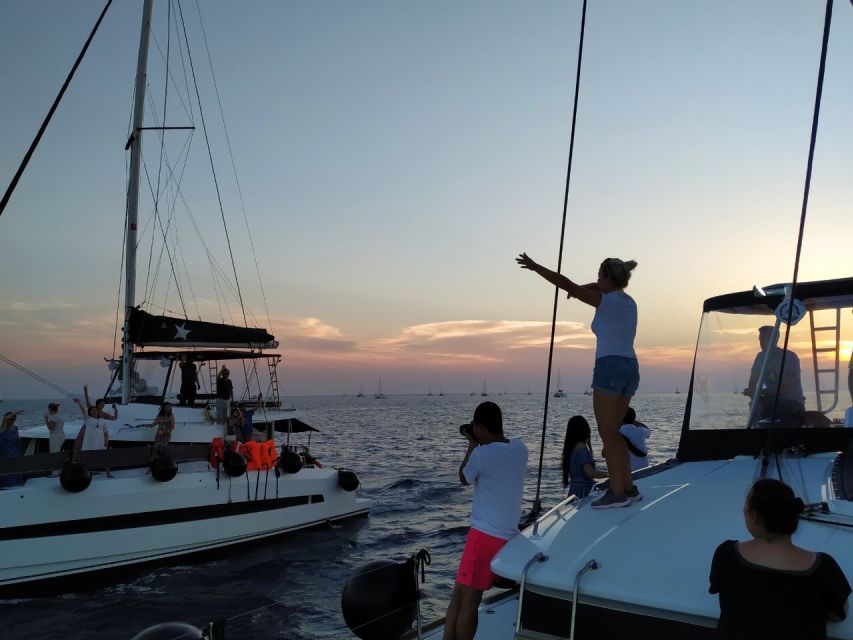 Santorini: Catamaran Cruise with Meal & Open Bar - Starting at Vlychada, Santorini’s working harbor