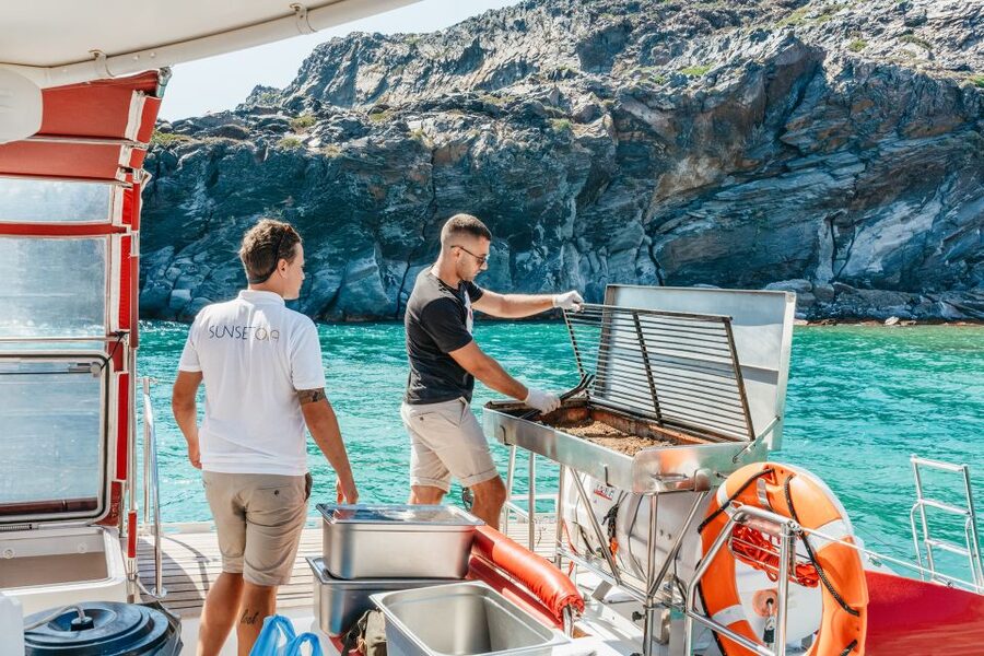 Santorini: Catamaran Tour with BBQ Dinner, Drinks, and Music - The barbecue is the real middle-of-the-cruise reward