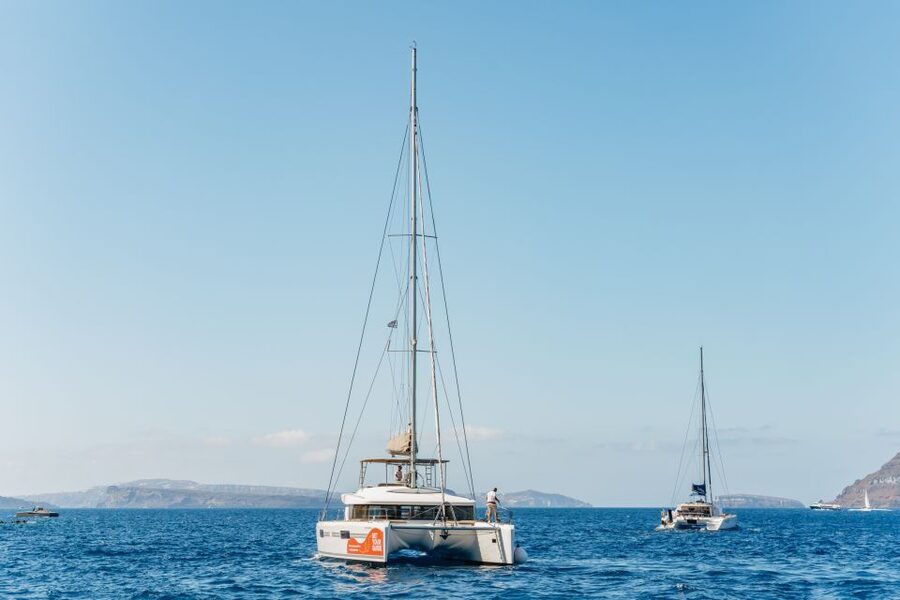 Santorini: Luxury Catamaran Day Trip with Meal and Open Bar - Key points to know before you book