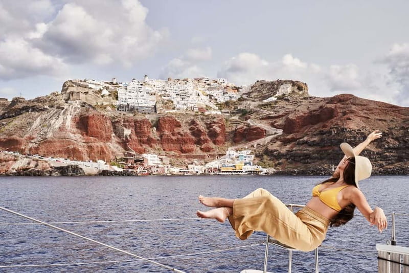 Santorini: Majestic Catamaran Cruise with Meal and Drinks - Practical advice for a smoother day