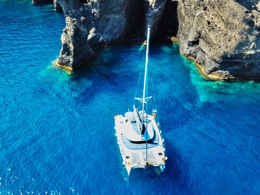 Santorini: Private All-In Catamaran Cruise, with Food|Drinks - Forty minutes along the Santorini caldera