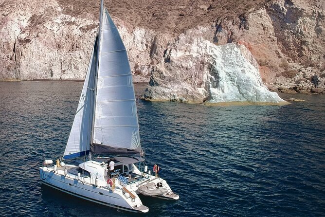 Santorini: Standard Small-Group Catamaran Cruise with Food/Drinks - What this Santorini catamaran cruise is really like
