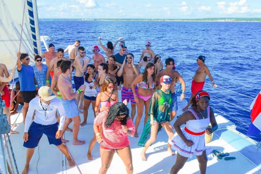 SAONA ISLAND: Catamaran Boat with Open Bar, Lunch and More.. - Five things to know before you book