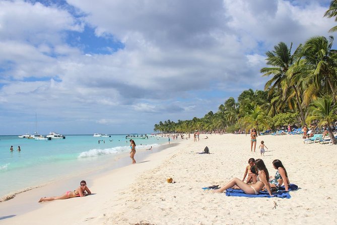 Saona Island Excursion by Catamaran and Speedboat - What the $95 Saona Island trip really includes