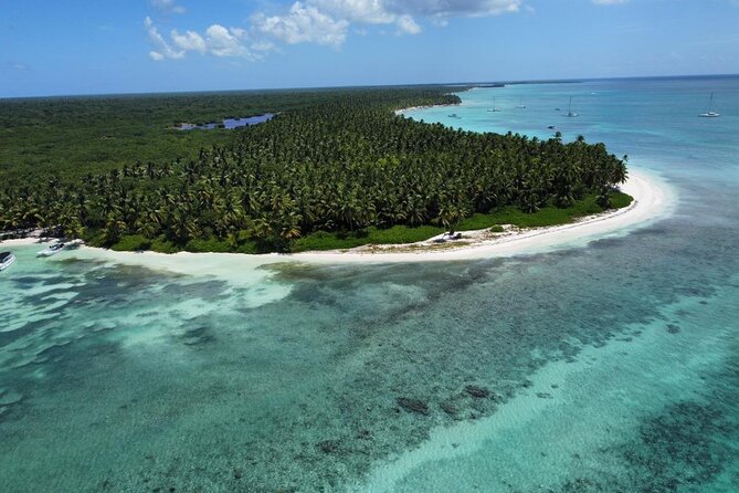 Saona Island: Full-day Catamaran Tour - Small Group - From Bayahibe to the open water