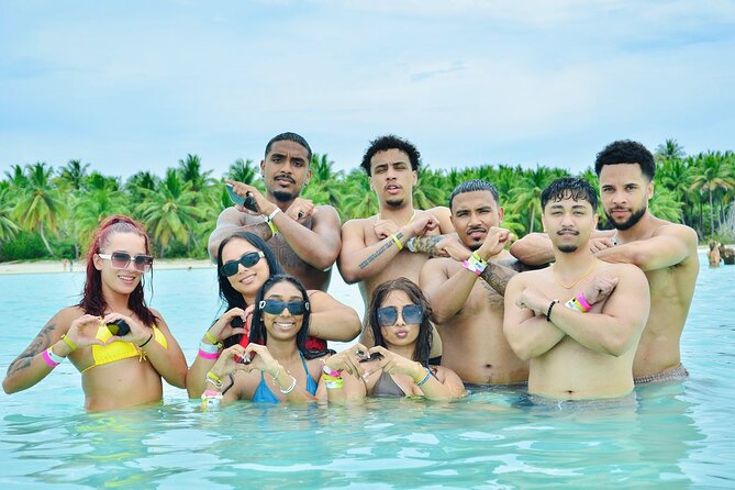 Saona Island Full Day Excursion from Punta Cana + Catamaran Party - Buffet lunch and the limits of the open bar
