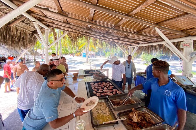 Saona Island, Natural pool Starfish, Fast boat, Catamaran +Dances - The main service risks to consider