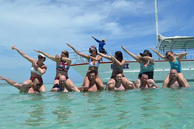 Saona Island Tour Catamaran Buffet Lunch & Full Day Trip - The 7:30 am pickup and long road to Bayahibe