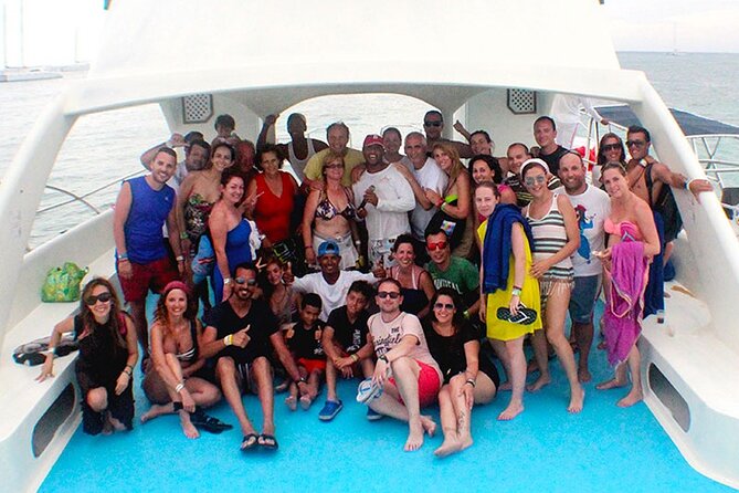 Saône Island from Punta Cana Catamaran, Natural Pool and Lunch - From Punta Cana to Bayahibe: a long start to the day