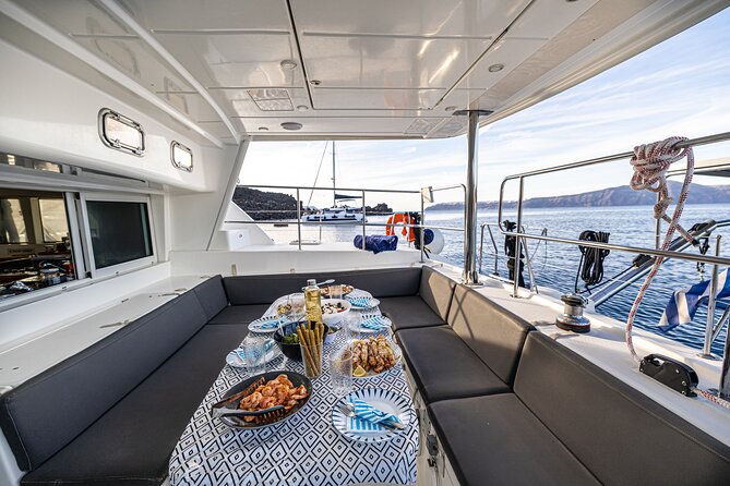 Semi Private Santorini Catamaran Tour - Palea Kameni combines lunch with a short lesson