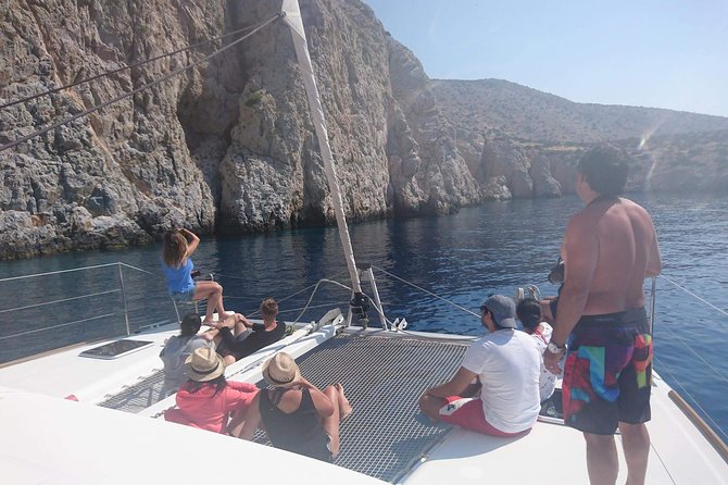 Shared Catamaran All inclusive-Day Cruise to Naxos or Paros - Lunch cooked aboard, plus a well-stocked drinks service