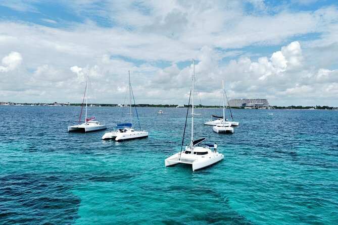 Splendid Isla Mujeres Catamaran: drinks and fun all day! - A full Caribbean day for $36, with one important extra fee