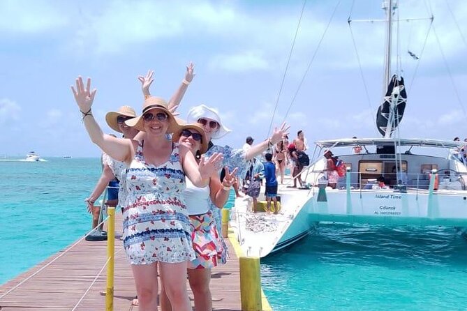 Splendid Isla Mujeres Catamaran: drinks and fun all day! - Lunch and an 18°C-below-zero stop at Icebar Beach Club