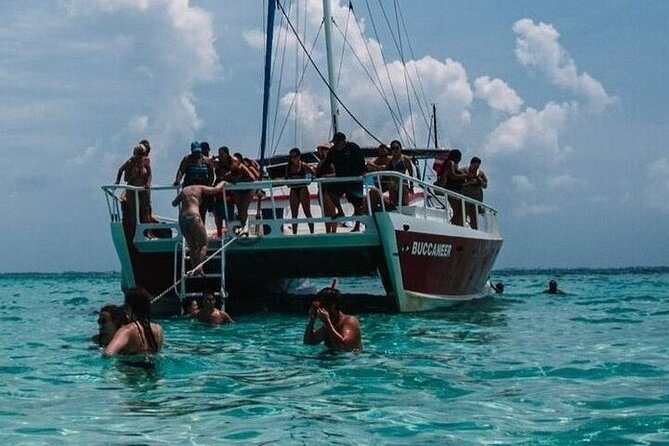 Stingray City Catamaran Sunset Tour - You do not need to be a strong swimmer