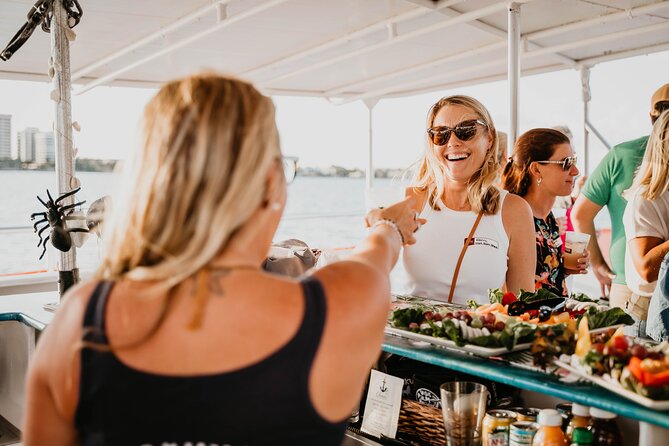 Sun & Sightseeing Hakuna Matata Catamaran Cruise in Palm Beach - From Downtown West Palm Beach to Palm Beach Island