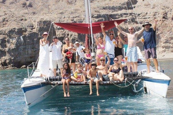 Sunset Appetizers & Open Bar Catamaran Cruise - The Crew and the Tone of the Evening