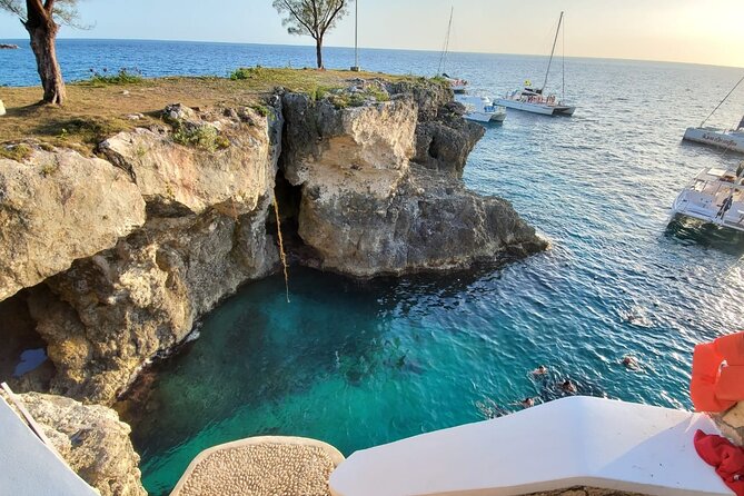 Sunset Catamaran cruise, Snorkeling and Rick's Cafe from Mobay - Snorkeling off the coast of Negril