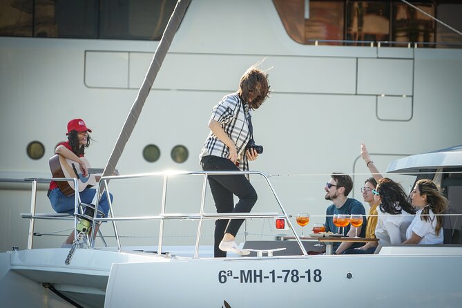 Sunset Catamaran: Small Group, Drinks, Snacks & Dinner Upgrade - Sunset views and the chance to swim