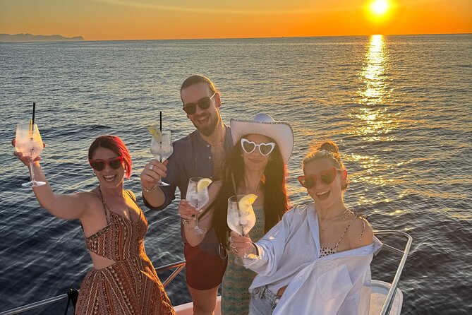 Sunset catamaran tour: Aperitif on the boat in Palermo - The best parts at a glance