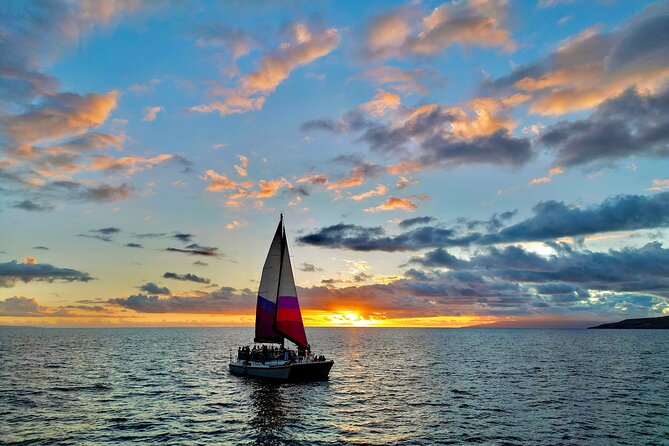 Sunset Sailing on a Floating Tiki Bar Charming Hawaiian Catamaran - What makes this cruise worth considering