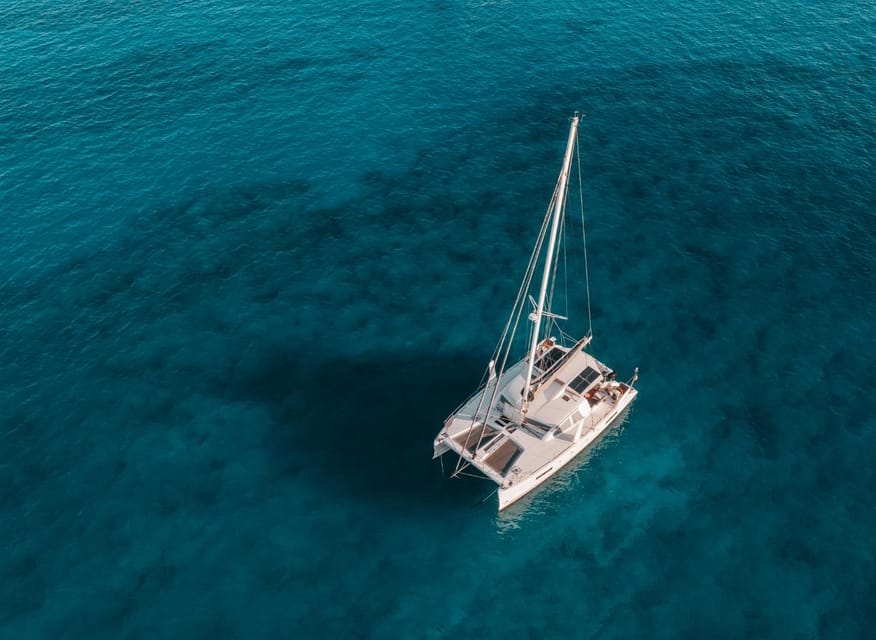 SUP Safari - Catamaran Cruise Dia Island & Gourmet Delights! - What makes this Dia Island trip different