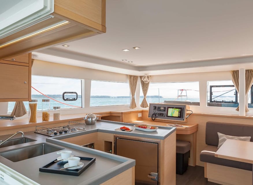 SUP Safari - Catamaran Cruise Dia Island & Gourmet Delights! - Who will enjoy this most