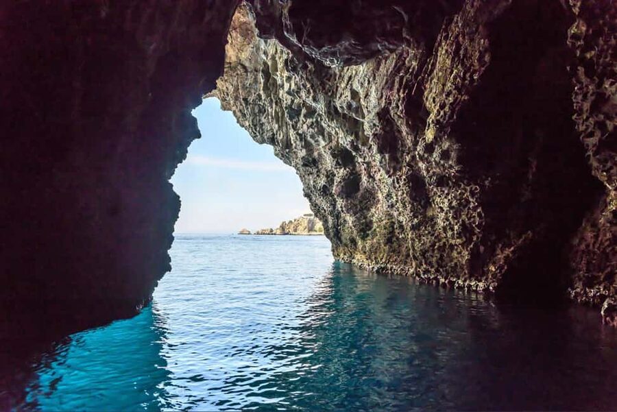 Taormina: BOAT PARTY IN CATAMARANO NELLA BAIA DI TAORMINA - Who will enjoy this outing most
