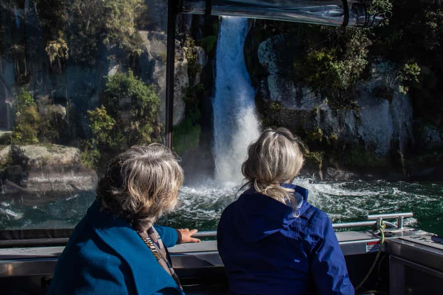 Taupo: Lake Taupo Western Bays Catamaran Tour with Bush Walk - Key points to know before you go