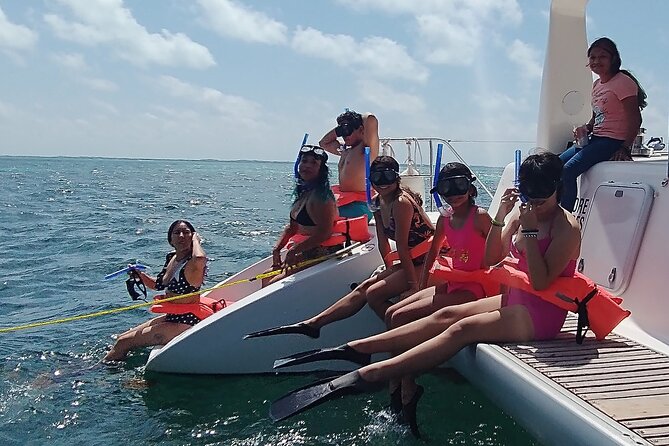 The Best Catamaran Tour to Isla Mujeres from Cancún - The spinnaker adds a weather-dependent thrill