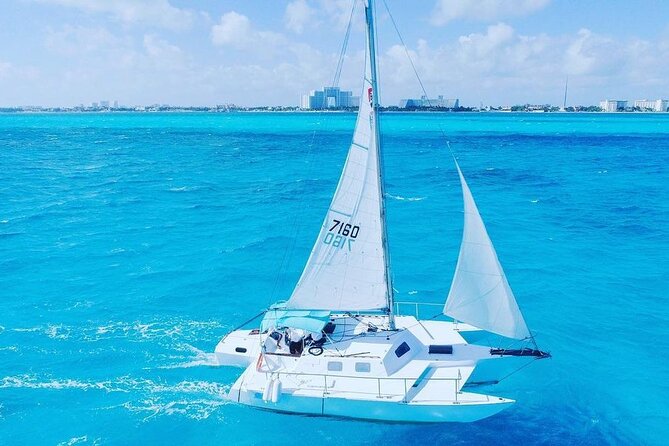 Trip to Isla Mujeres by Catamaran, with snorkeling and drinks - What the Cancun catamaran day is really like