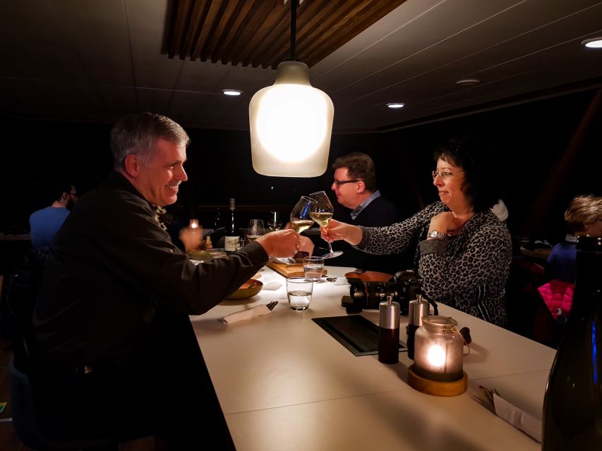 Tromsø: Aurora Dinner Cruise by Hybrid-Electric Catamaran - Comfort, service, and the boat itself