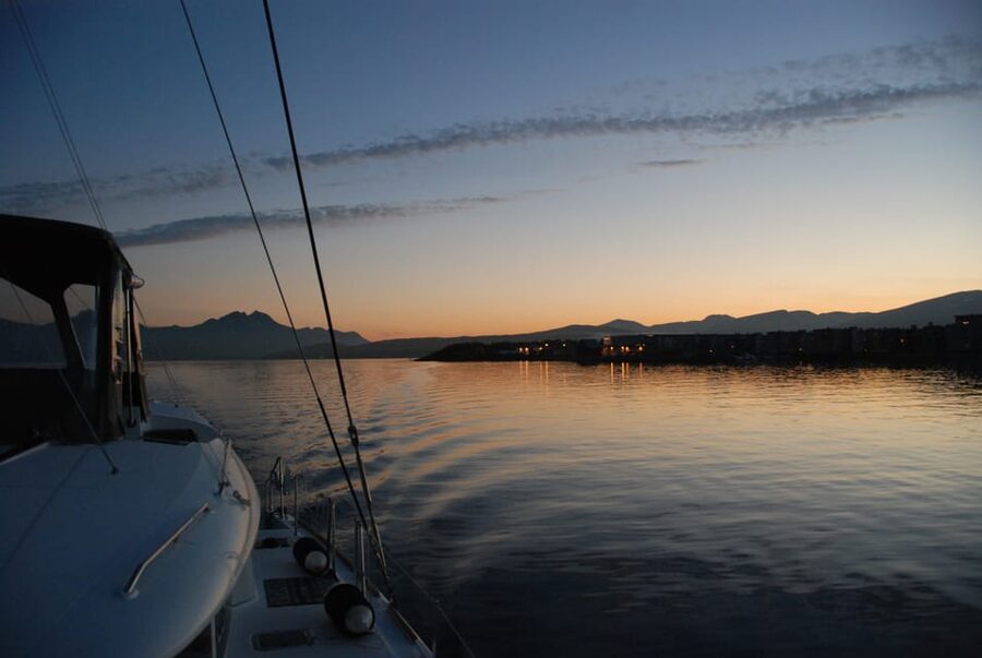 Tromsø: Fjord and Islands Luxury Catamaran Cruise - Practical advice before you board