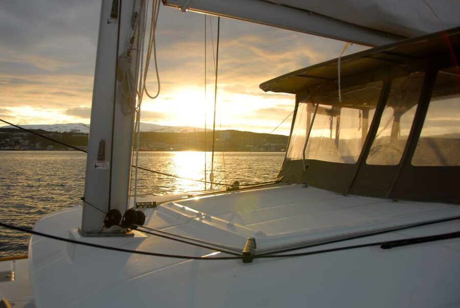 Tromsø: Midnight Sun Cruise in a Luxury Catamaran - Fish soup, coffee, and a taste of Norway