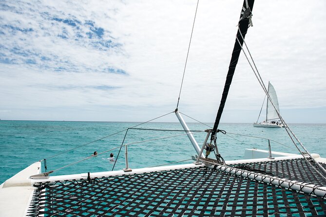 Turtle and Shipwreck adventure on 57 ft catamaran - Sailing the Barbados coast with rum punch