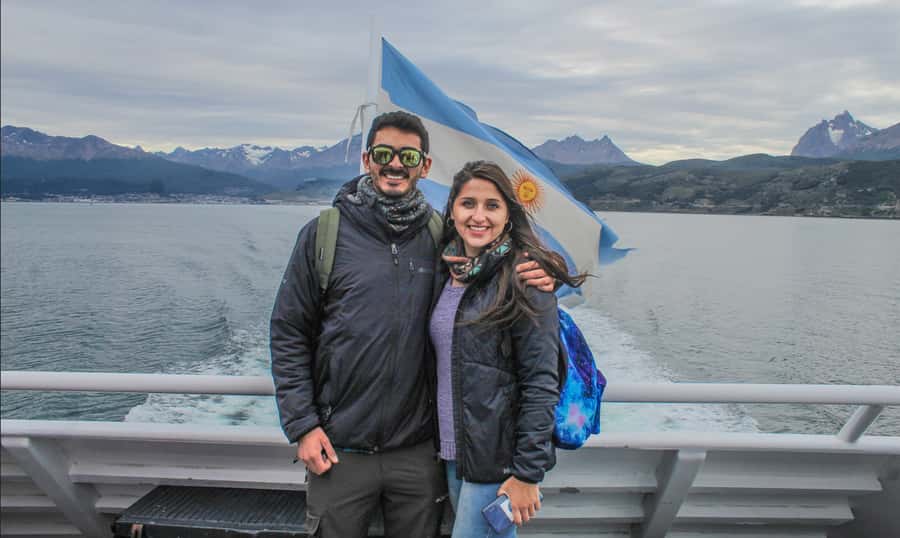 Ushuaia: Catamaran Sailing to Penguin Island - Wildlife surprises along the route