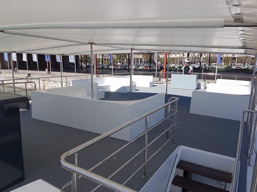 Valencia: Catamaran Cruise, Paella Lunch and Swim Stop - The swim stop: exciting, but not always long