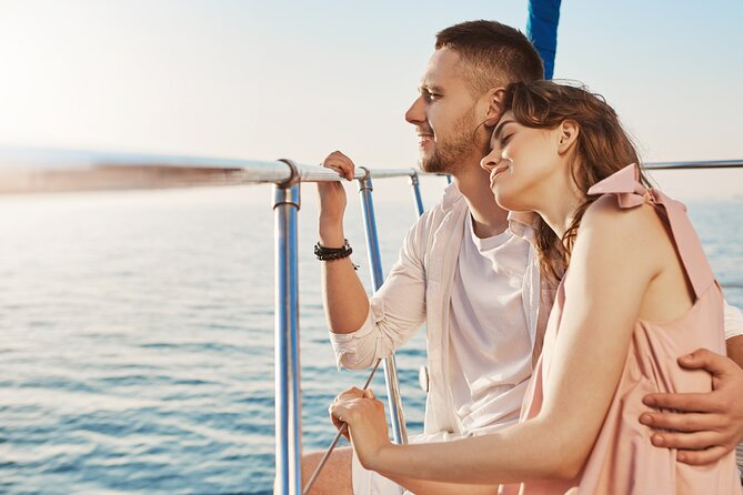 Valencia: Unforgettable Bike Tour & Coastal Catamaran Cruise - Starting in Ruzafa and moving toward the coast