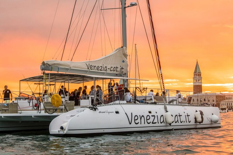 Venice: Catamaran Sunset Jazz Cruise with Aperitivo - The opening view across San Marco Bay