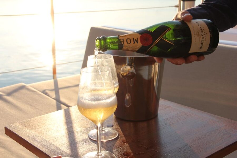 Venice: Lagoon Catamaran Cruise with Music and Drinks - Who Should Book This Catamaran Cruise?