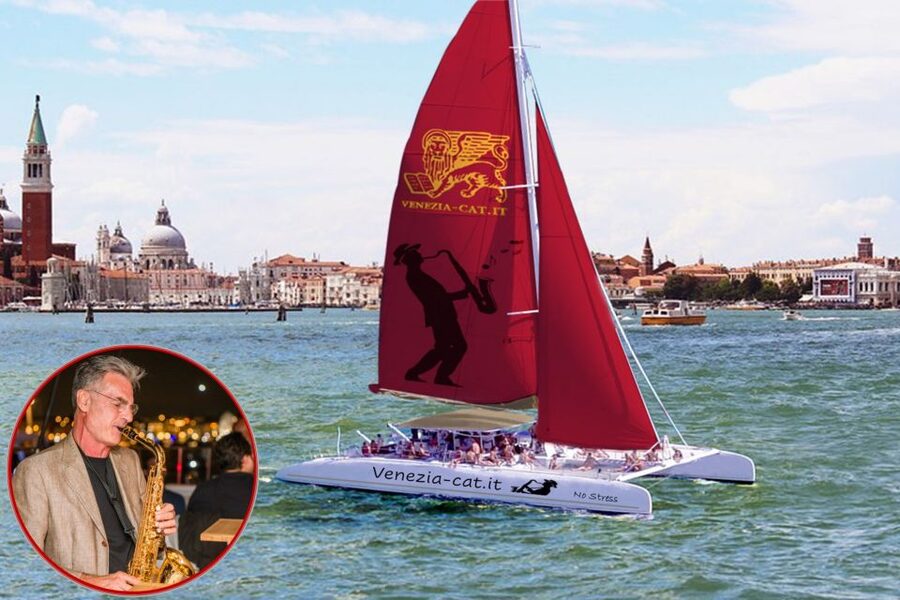 Venice: Night Catamaran Cruise of the Lagoon - Practical details that affect your evening