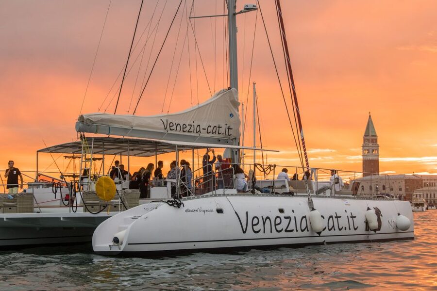 Venice: Night Catamaran Cruise of the Lagoon - Who will get the most from the $71 ticket?
