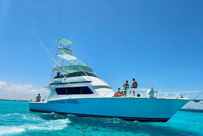 VIP YACHT up to 28 passengers - Isla mujeres snorkel - Cancun views from the water