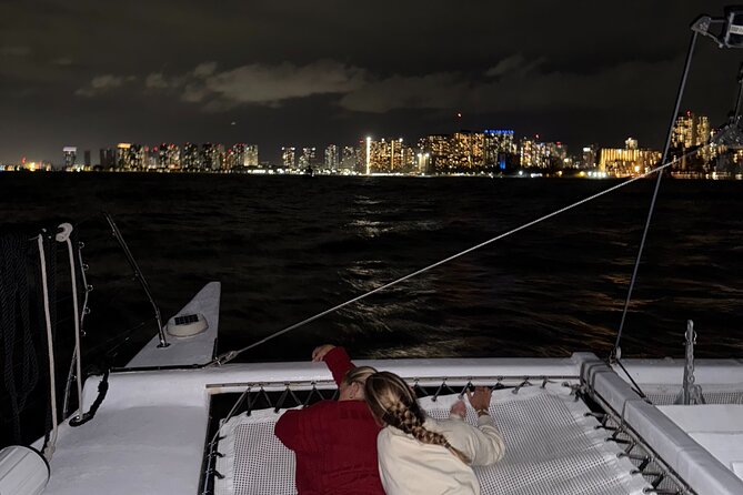 Waikiki Beach Catamaran Friday Night Fireworks Tour - The crew and the serious reliability question