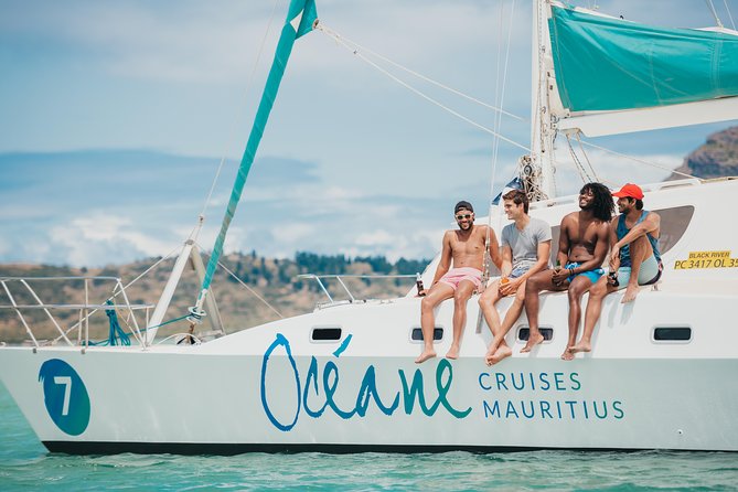 WEST Shared Cruise : OCÉANE Full Day Catamaran Ile aux Bénitiers - Setting out from Grande Riviere Noire at 9:00 a.m.